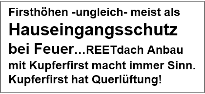 Kleiner steiler REETdach - Anbau im Eingangsbereich gibt feuerfreien Fluchtweg Kupfer Gitter helfen.